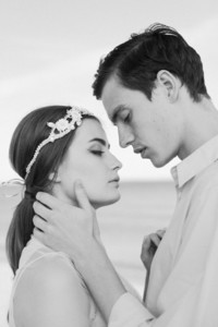 029-beach-wedding-683x1024.thumb.jpg.4534b1cbc76b4c9bca360d6bf7fefd1d.jpg