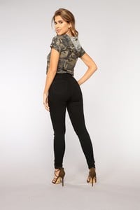 03-28-18_STUDIO_2_T27318670_Camouflage_12178.jpg