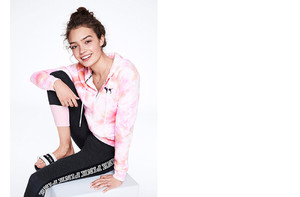 032918-intl-PINK-Apparel-LP-Desktop-2_full-zip.jpg