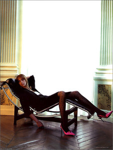 1266844779-m.jpg