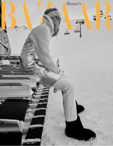 171112_HarpersBazaar_1SKI_07_a226.thumb.jpg.345f7a715cd8a64da069afa24b5ed0dc.jpg