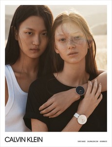 2-WANGY_CALVIN_KLEIN_WATCHES_SPRING_2018_LACHLAN_BAILEY-692x900.thumb.jpg.62d1aa6235b69df49d31a32ee7fea3d1.jpg