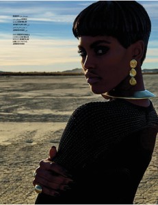 2018-03-01_Vogue_Arabia-page-006.jpg
