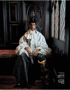 2018-03-01_Vogue_Arabia-page-007.jpg