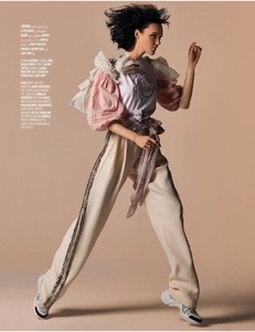2018-03-01_Vogue_Arabia-page-011.jpg