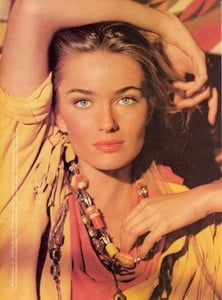 24_Photo_Victor_Skrebneski_Model_Paulina_Porizko.jpg