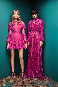 33-zuhair-murad-fall-18.thumb.jpg.1fcb533c91845aa0d2310a6b68d26227.jpg