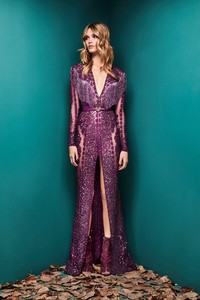 35-zuhair-murad-fall-18.thumb.jpg.6acc45e80a22afbbbb3d5d8937bbe211.jpg