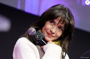 3804745-sophie-marceau-lors-de-la-presentation-d-950x0-1.thumb.jpg.23ad85d203ab3de311ce73e6df2c5553.jpg