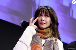 3804772-sophie-marceau-lors-de-la-presentation-d-950x0-1.thumb.jpg.1a21a5bc5b91d32058e20f0e3cab3f43.jpg