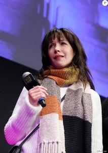 3804781-sophie-marceau-lors-de-la-presentation-d-950x0-1.thumb.jpg.8e7fc920a0ae59bfa607389cef62a4d1.jpg