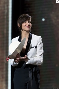 3895687-sophie-marceau-43e-ceremonie-des-cesar-950x0-1.thumb.jpg.4615e29736e76cffccf0893de8bf17dd.jpg