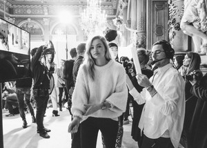 5a99d7a6f03e9_BalmainBackstageParisFashionWeekWomenswearSxAPvtrHfStx.thumb.jpg.64b0660ab3306cae9b4f9b16120f5f4f.jpg