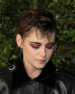        kstew040318BZNimage3.jpg