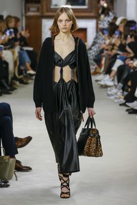 Fran Summers Loewe Fall 2018 RTW PFW.jpg