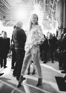 Natasha+Poly+Balmain+Backstage+Paris+Fashion+NKPY161tvm6x.jpg