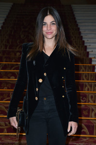 Julia+Restoin+Roitfeld+Balmain+Arrivals+Paris+GDuR53v39Vxx.jpg