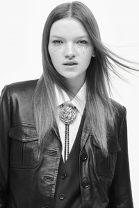 20171110_BLVD MAGAZINE-NEW GIRL_EVA_LOOK 01_0057W10.jpg