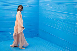 Liya+Kebede+Off+White+Backstage+Paris+Fashion+EmJDOivEuVIx.jpg