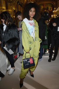 Tina+Kunakey+Stella+McCartney+Front+Row+Paris+DRkQHwc6rtCx.jpg