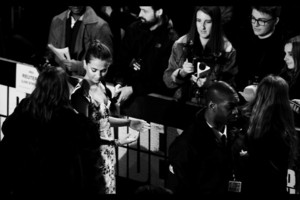 5a9f13df7b516_aliciavikander(1).thumb.jpg.03188577cf452d3e96939c16e04c78d3.jpg