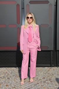 Tina+Leung+Gucci+Arrivals+Milan+Fashion+Week+0VYENOZxzCex.jpg