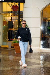 Sofia+Richie+Spotted+Calabasas+1yEbKYvw_9rx.jpg