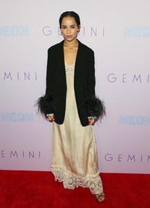 Zoe+Kravitz+Neon+Los+Angeles+Premiere+Gemini+it9IlVOu-VWx.jpg