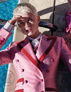 Elle Italia Aprile 2018-page-008.jpg