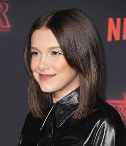 Millie-Bobby-Brown-Long-Hair (3).jpg