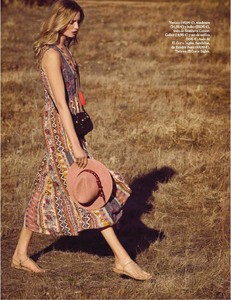 Vogue Esp22-page-006.jpg