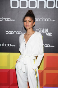 Zendaya+Coleman+boohoo+Block+Party+Special+1ooXoHK8Ocdx.jpg