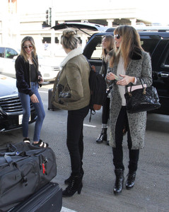 Sistine+Stallone+Stallone+Family+Seen+LAX+DX__Zt-yYcux.jpg