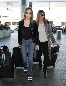 Sistine+Stallone+Stallone+Family+Seen+LAX+QWzGUmj0gEtx.jpg