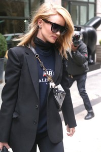       rhw300318BZNimage40.jpg