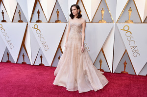 65187899_allison_williams_16.jpg