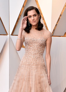 65187914_allison_williams_24.jpg