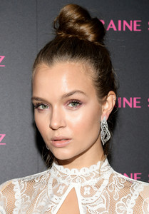 66017816_picturepub-josephine-skriver-001.jpg