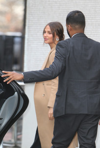 Arriving_at_the_ITV_Studios_in_London_-_March_62C_2018_28129.thumb.jpg.f37c643fa5f82deb83708209ca55ea9b.jpg