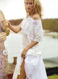 Carolyn_Cameron_Vogue_Australia_January_2013_05.thumb.jpg.6fd68deb9e669a6e0cc3eb9977635700.jpg