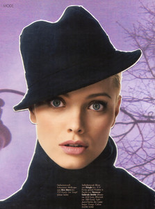 CpDe1103Diva07.thumb.jpg.ae7c5490aa2fd4f663ba4cdafa727644.jpg