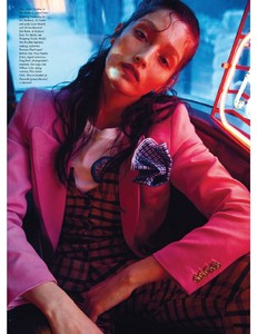 ElleCanada-April2018-page-014.jpg