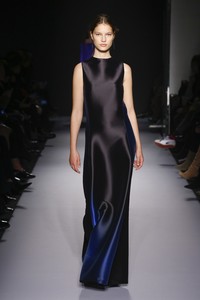 Faretta_Catwalk_Lanvin_01.thumb.jpg.dcb201167e86b02ba97060c3508806c7.jpg