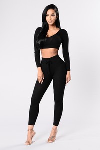 Fashion_Nova_01-04-17-217_1c18c440-5470-46e9-a057-0f5bbae15296.jpg