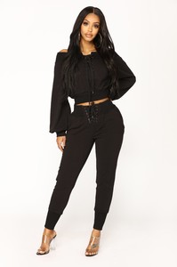 Fashion_Nova_01-08-18-216_9c2b00e0-fcb0-40d0-9418-4d82c641a0bf.JPG