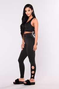 Fashion_Nova_06-06-17-1683_d99dc07b-2044-45b2-ac26-7e3239089f9a.thumb.jpg.704eee928c13c3c977fb22e58a4a8482.jpg