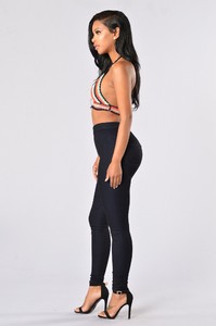 Fashion_Nova_06-14_121_b721adaa-08c3-44e1-8b36-2c033d707e0f.JPG