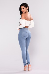 Fashion_Nova_08-04-17-1018.jpg