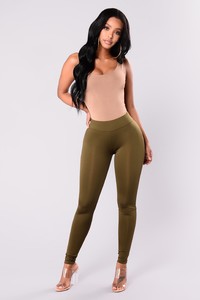 Fashion_Nova_08-24-17_Studio_2-806.jpg