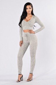 Fashion_Nova_09-15_710_be4c5790-e93c-46c6-b4ce-4384610dbc4e.JPG